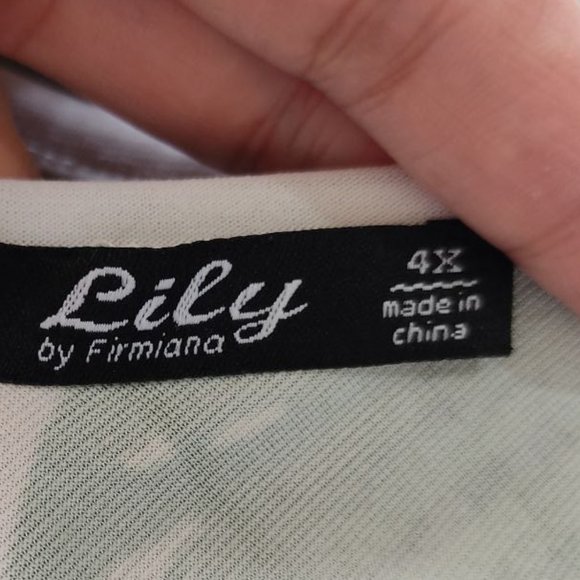 Lily by Firmiana Floral Tunic - Picture 4 of 6